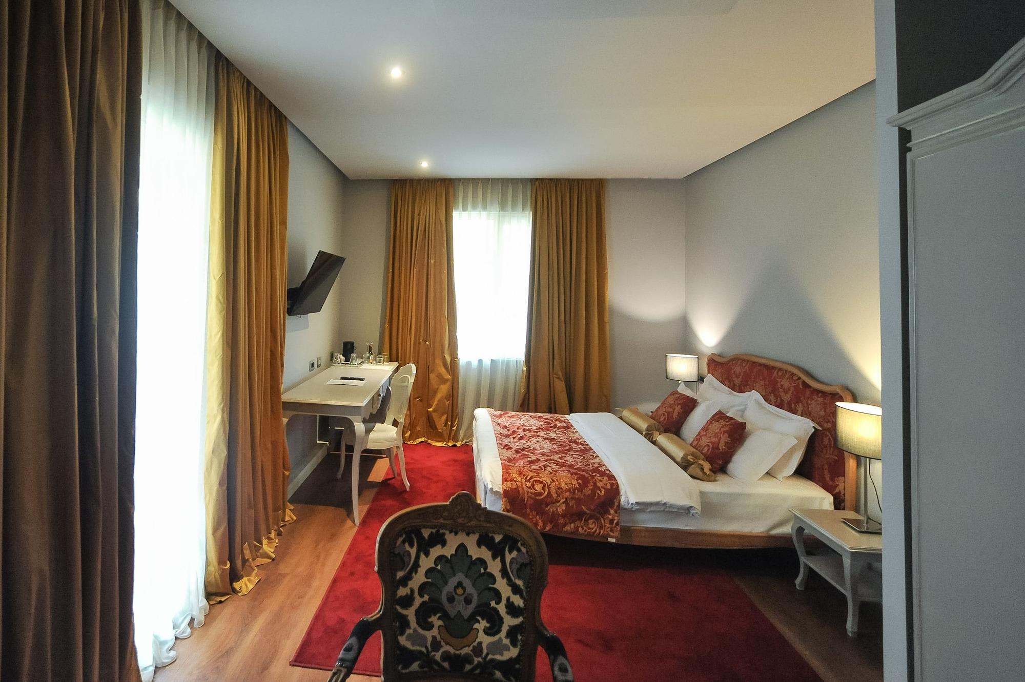 Classic Hotel Тирана Экстерьер фото