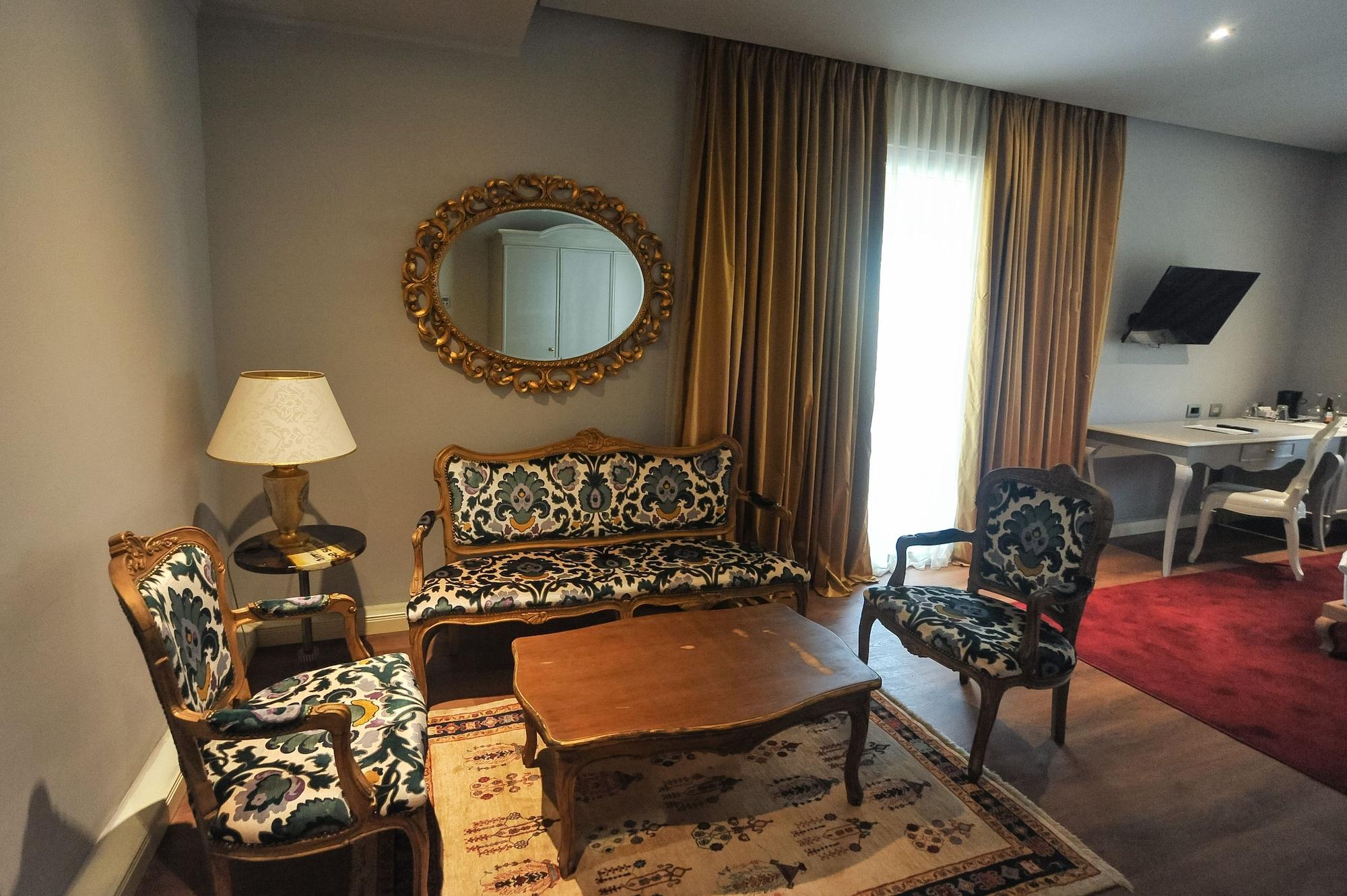 Classic Hotel Тирана Экстерьер фото