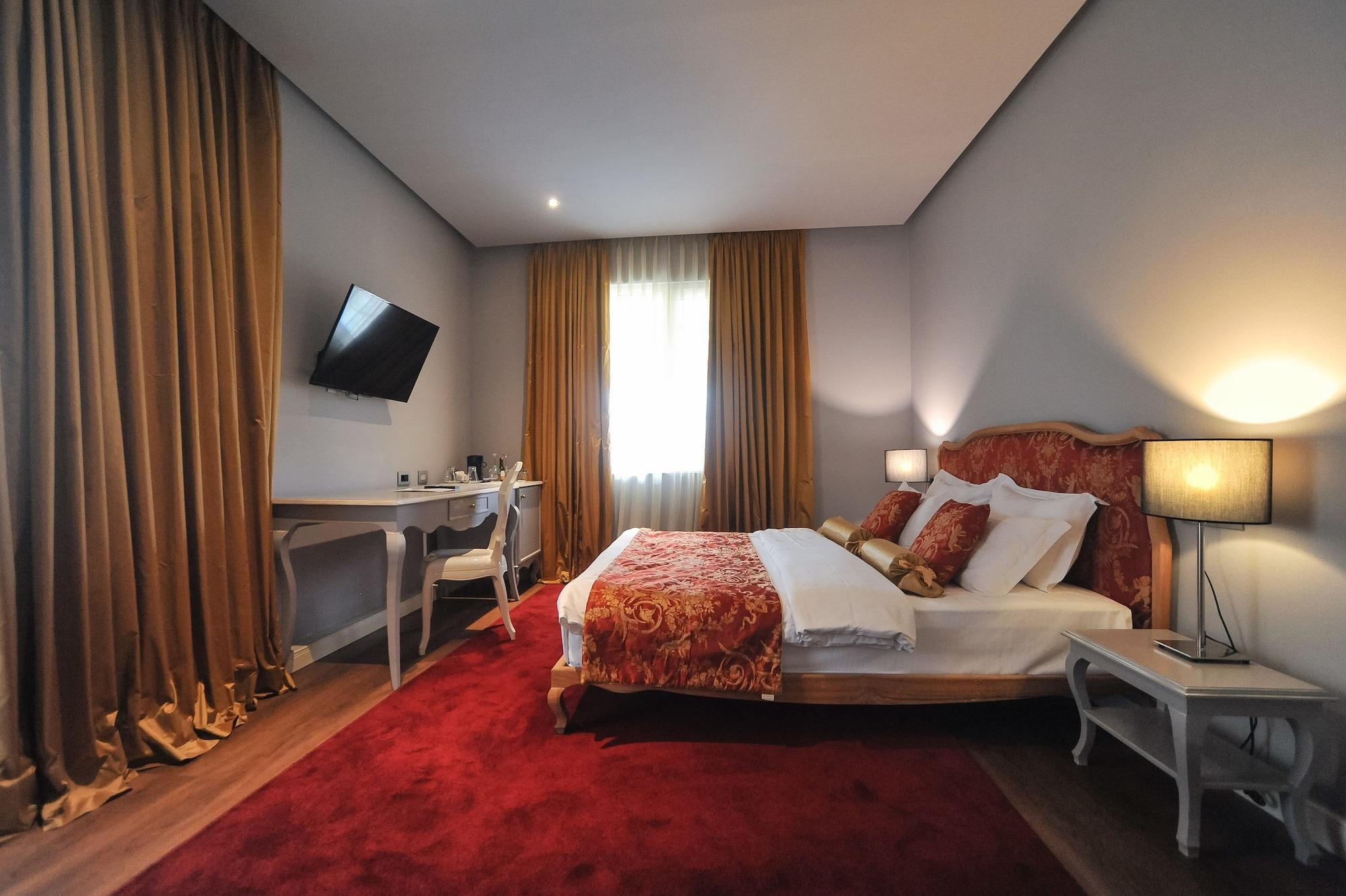 Classic Hotel Тирана Экстерьер фото