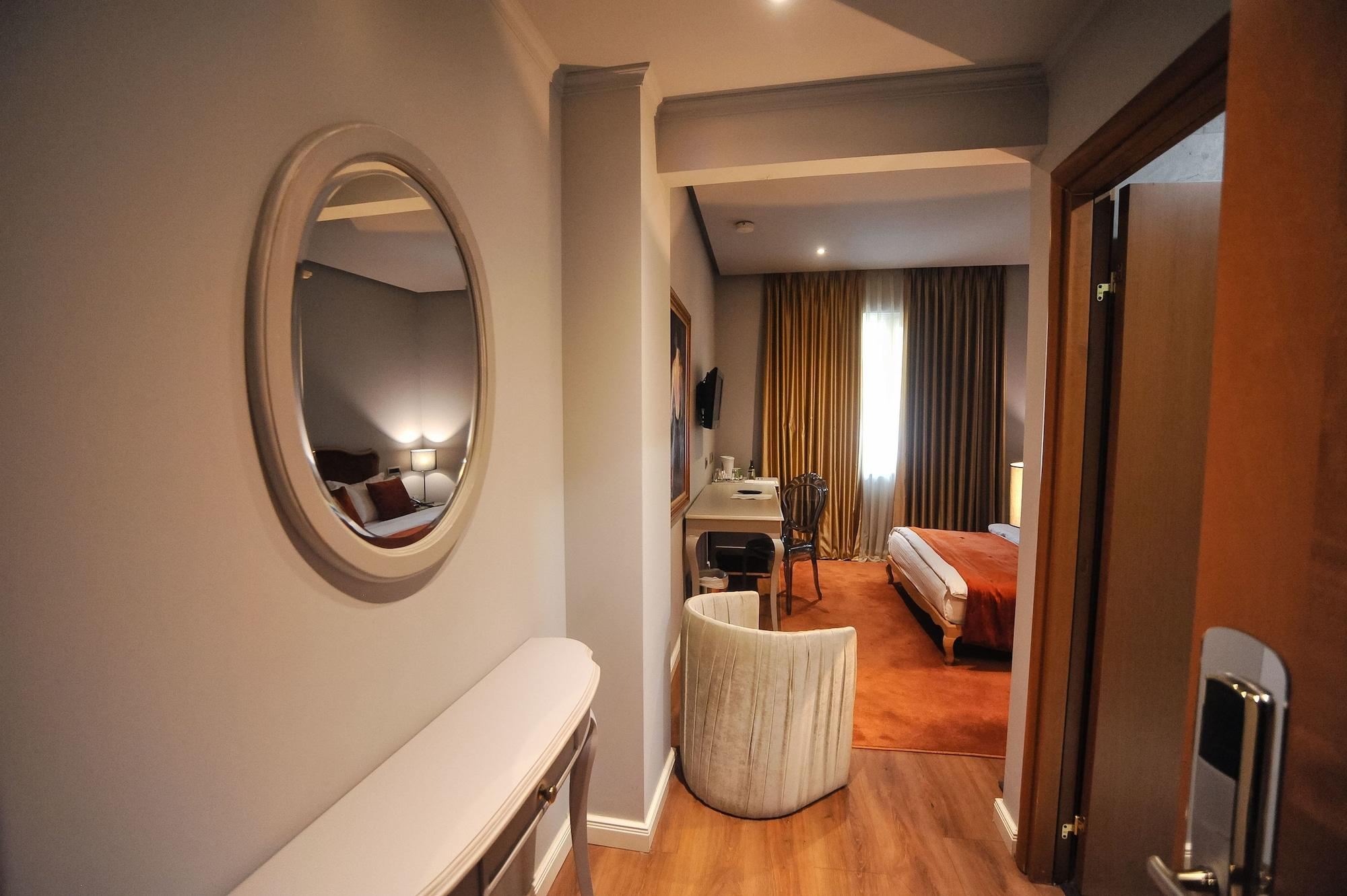 Classic Hotel Тирана Экстерьер фото
