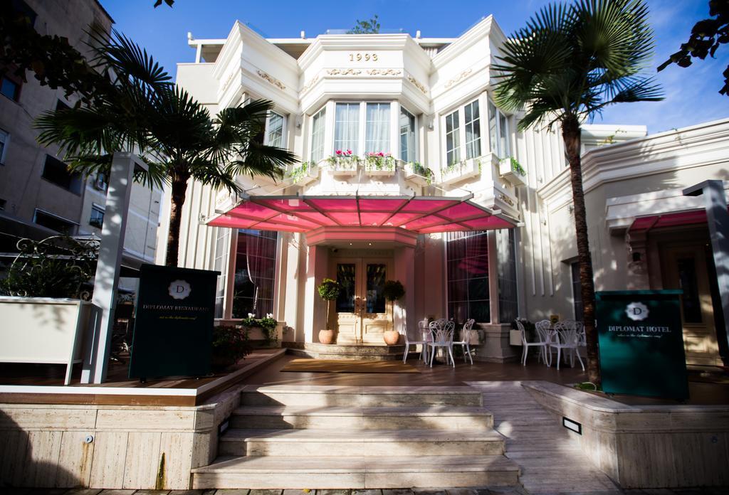 Classic Hotel Тирана Экстерьер фото
