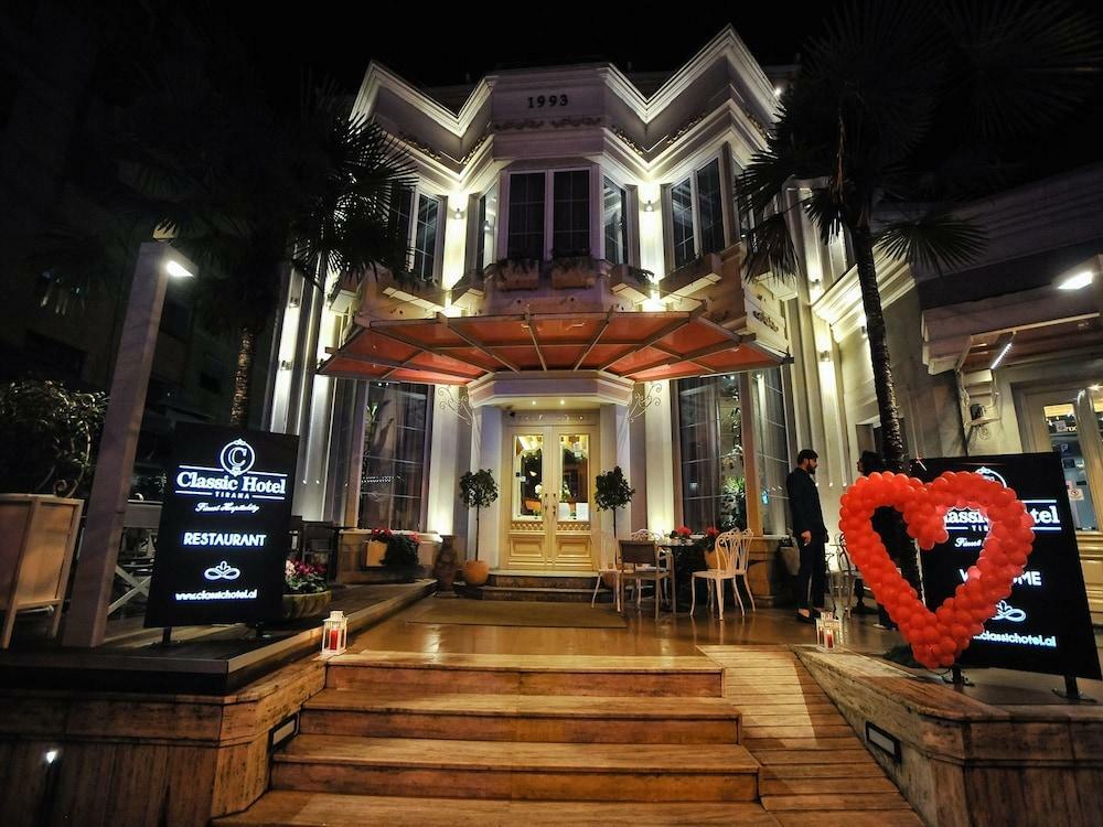 Classic Hotel Тирана Экстерьер фото
